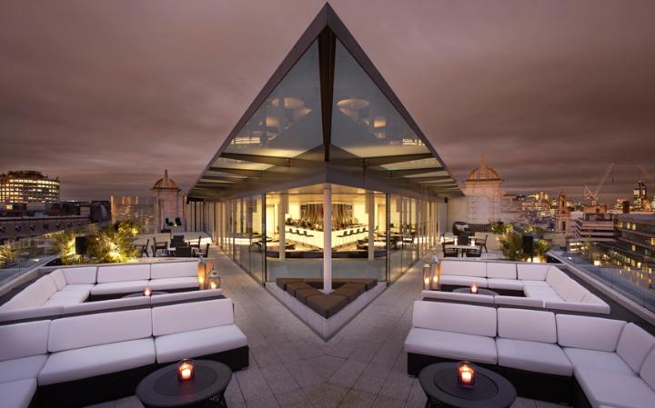 Radio Rooftop - ME Hotel