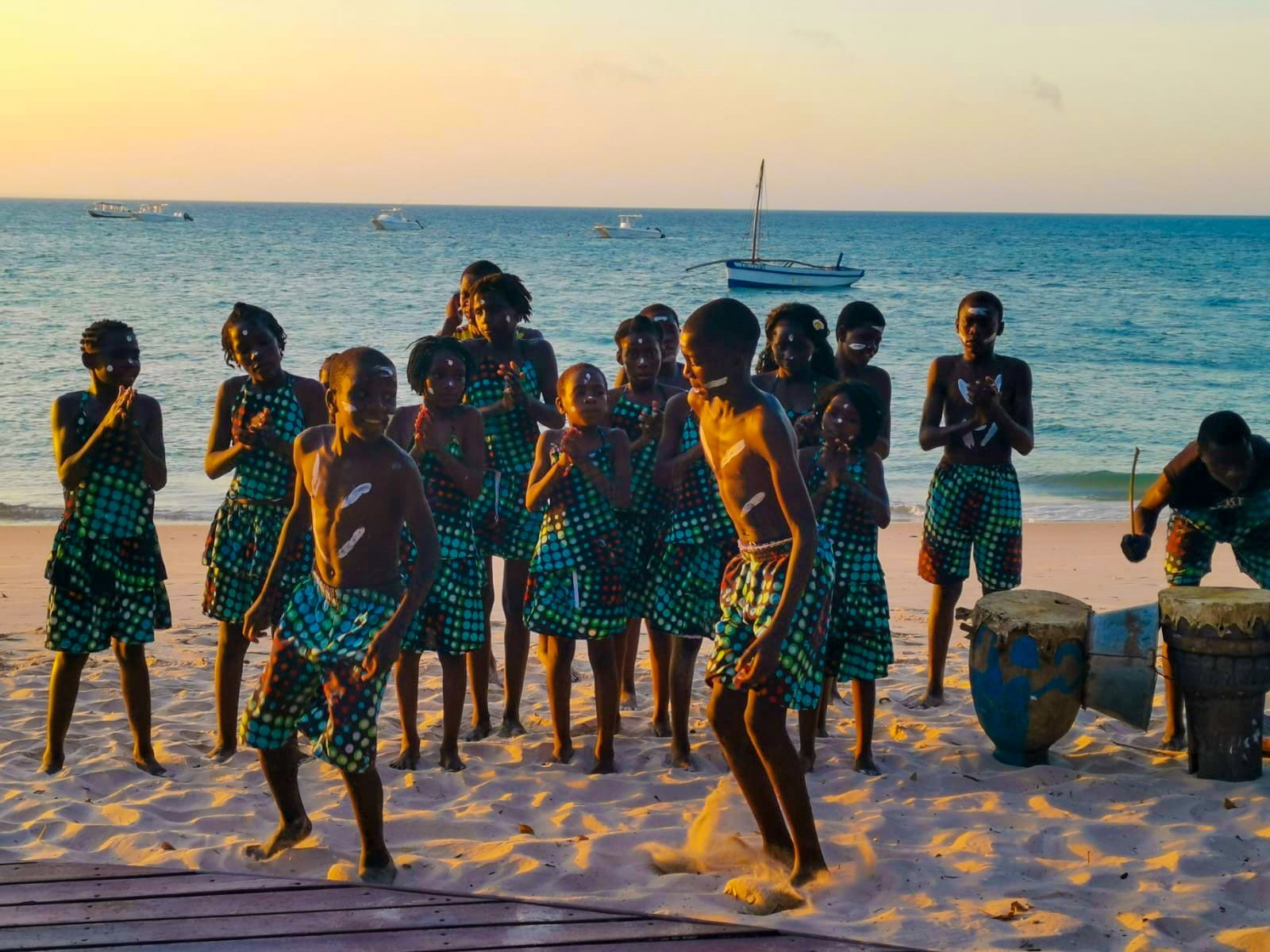 Azura benguerra - Kids - Dance - School - Africa - Mozambique